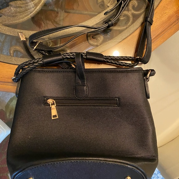 5 purse lot! - Picture 7 of 9